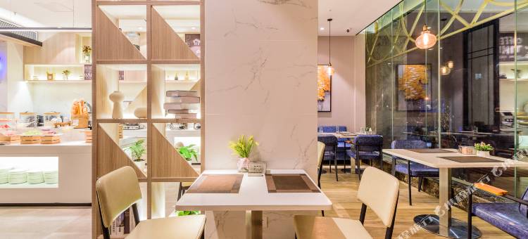 明月湖酒店(百色市政府恒基广场店)图片