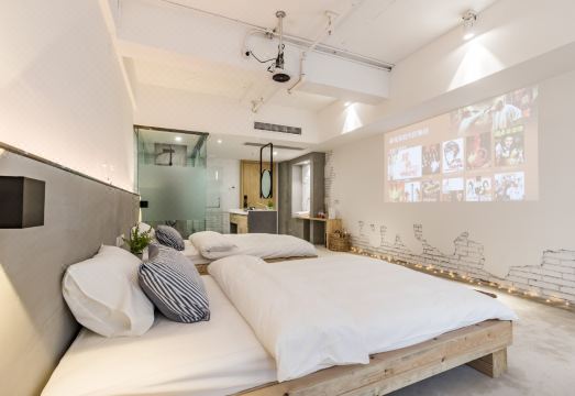 Tim Time Storage HostelHotel Overview