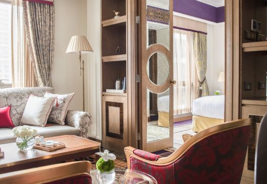 JUMEIRAH LIVING GUANGZHOUHotel Overview