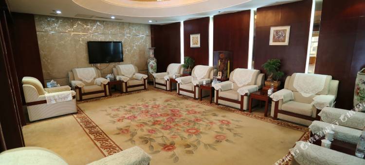 泰安泰山贵宾楼酒店(红门店)图片