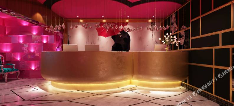 情人捷主题酒店(武汉摩尔城王家湾地铁站店)图片