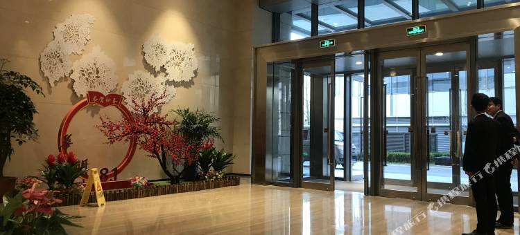 尚云酒店(万象城新百广场地铁站店)图片