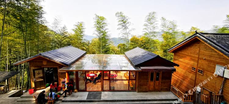 天堂寨竹海情苑木屋图片
