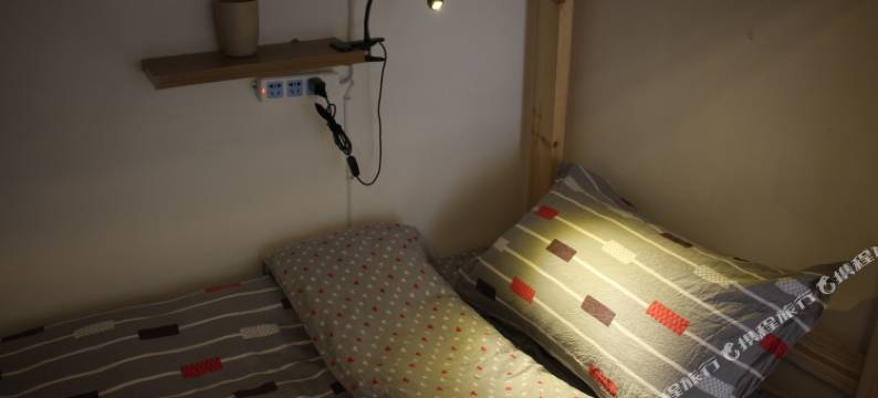 张家界一朵云青年旅舍(天门山索道店)图片