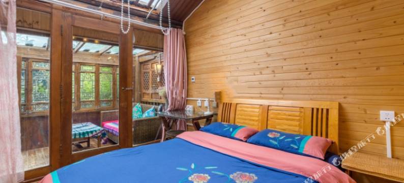 丽江束河龙隐客栈图片