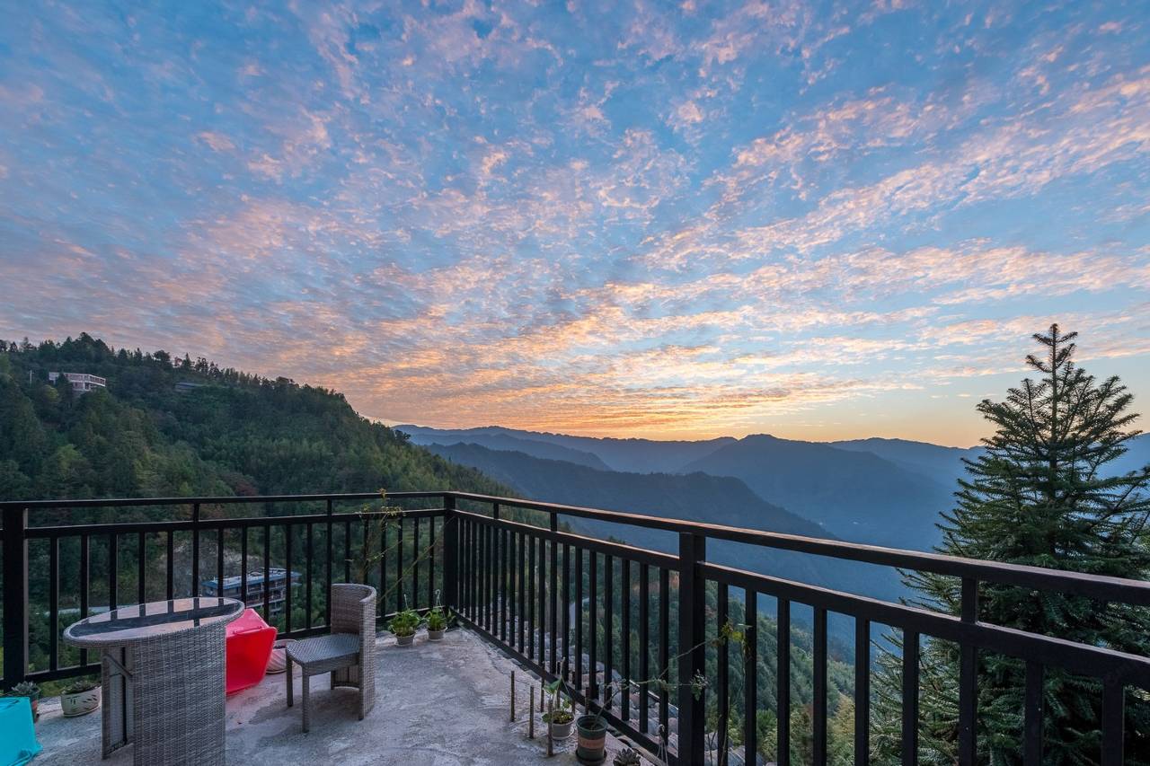 花筑·龙胜月上山舍客栈(龙脊梯田九龙五虎观景台店)图片