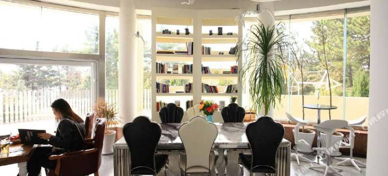 花木梵艺术空间民宿(海上公园韩乐坊店)图片