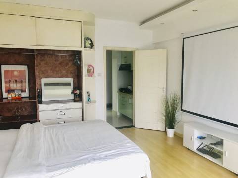 深圳近东门老街地王大厦京基100罗湖口岸公寓(2号店)