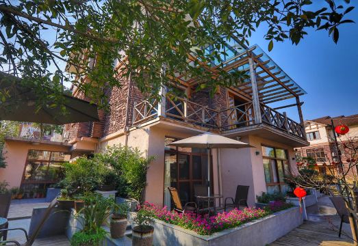 Shanjiu Ruyizhuang Hotel Overview