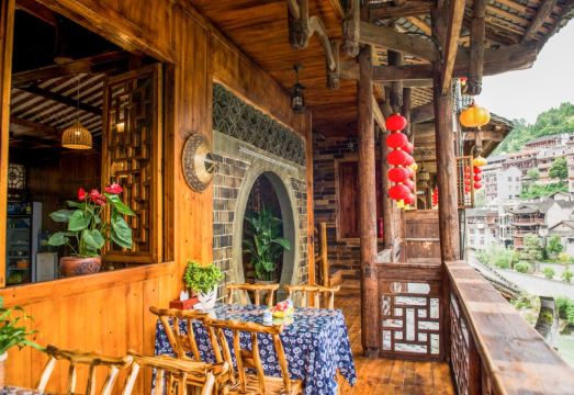 Baihe Renjia Inn (Furong Town Waterfall Branch) Hotel Overview