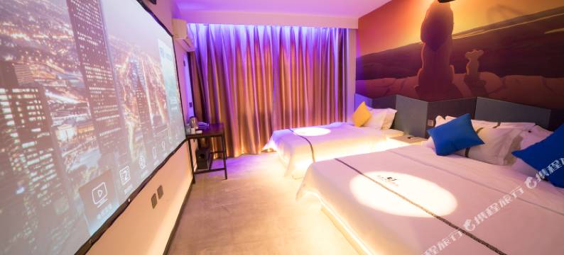 蓝鱼电影酒店(涞水汽车站店)图片