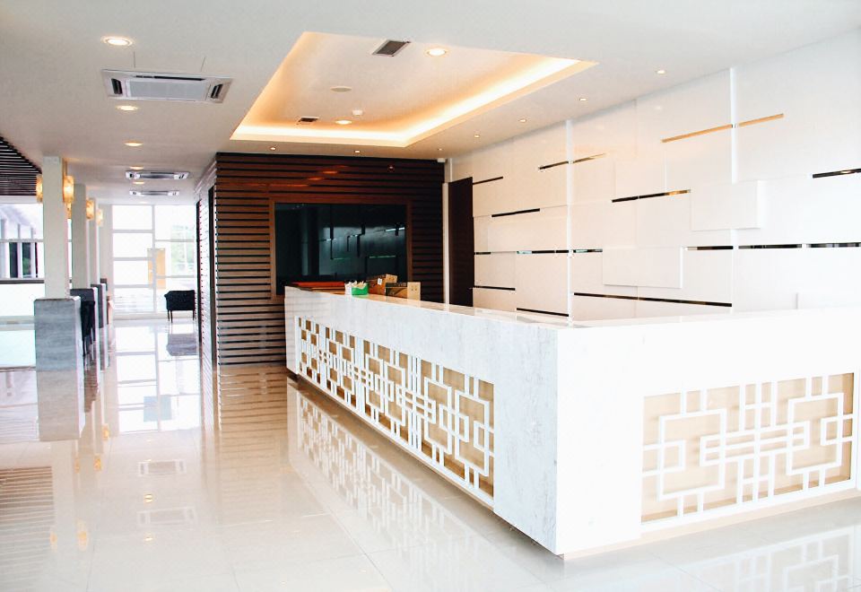 906 Premier Hotel Hotel Overview