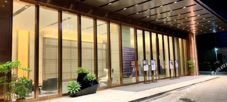 甜果轻奢国际公寓(佛山南海新都会大沥凤池步行街店)图片