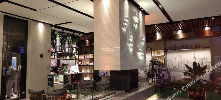 纽宾凯朗逸酒店(武汉黄鹤楼音乐学院店)图片