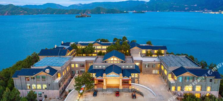 泸沽湖银湖岛大酒店图片