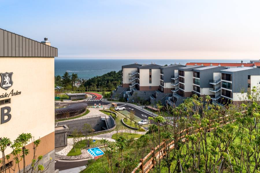 阿登海濱旅館