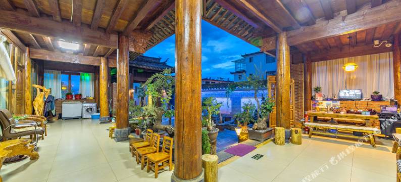 丽江束河蜗牛客栈图片