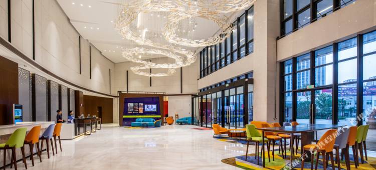 杭州临平高铁站希尔顿欢朋酒店图片