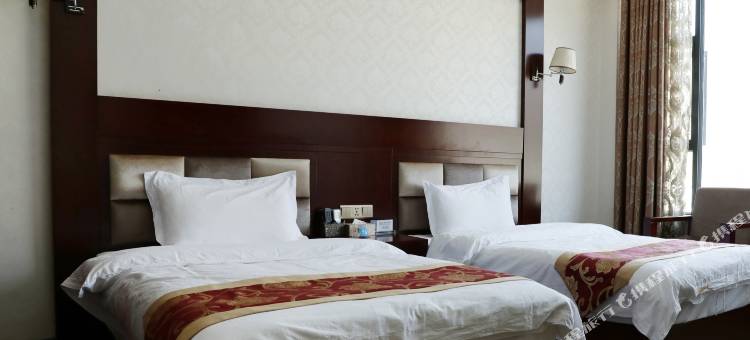 鹤庆光辉假日酒店图片