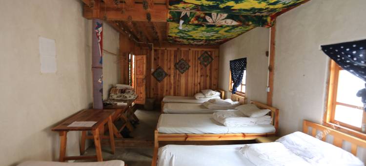 香格里拉虎跳峡茶马客栈图片