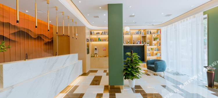 运7酒店(黄鹤楼首义路地铁站店)图片