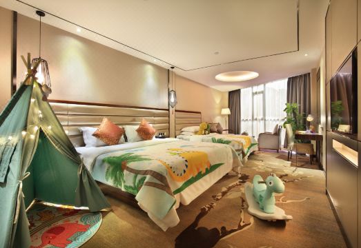 Days Hotel by Wyndham GuilinHotel Overview