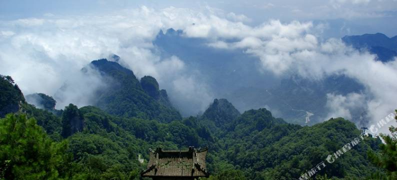 武当山太极·Life轻奢设计美宿(武当山风景区进山门口店)图片