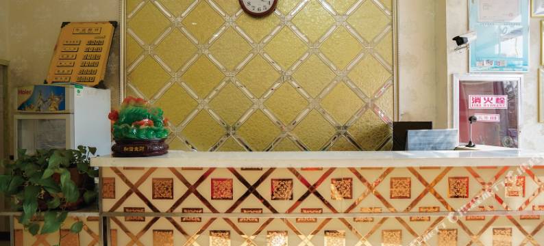 君悦酒店(银川新华联火车站店)图片