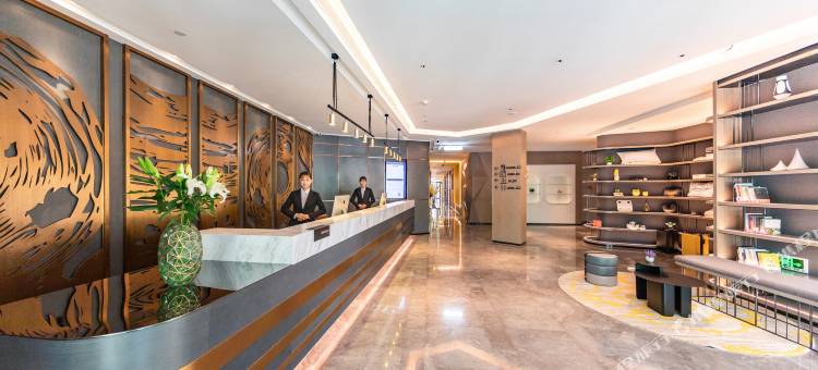 济南西站国际会展中心亚朵轻居酒店图片
