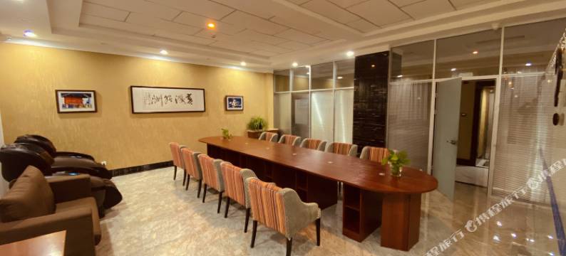 苏尼特右旗绿洲商务酒店图片