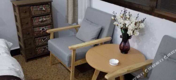 伴河居民宿(边城茶峒景区边隘广场店)图片