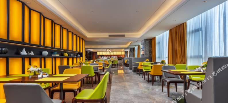 深圳坪山高铁站希尔顿欢朋酒店图片