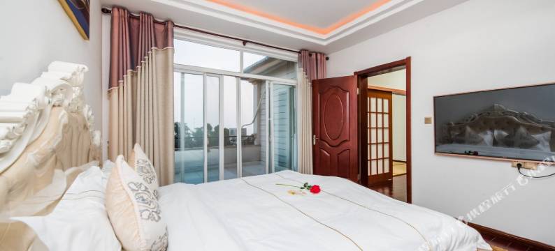 苏州太湖边优品别墅名宿(名流公墓路分店)图片