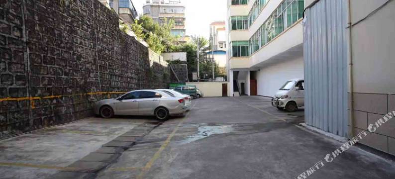 芒市滇缅电竞大酒店图片