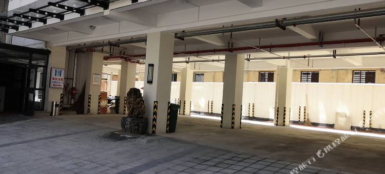 西乡鸿安酒店(廊桥店)图片