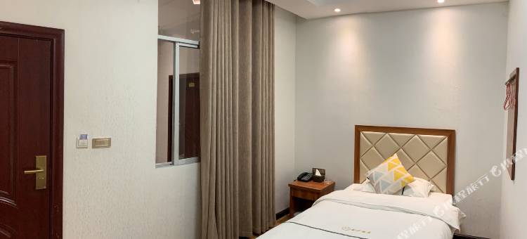 施秉金碧酒店图片