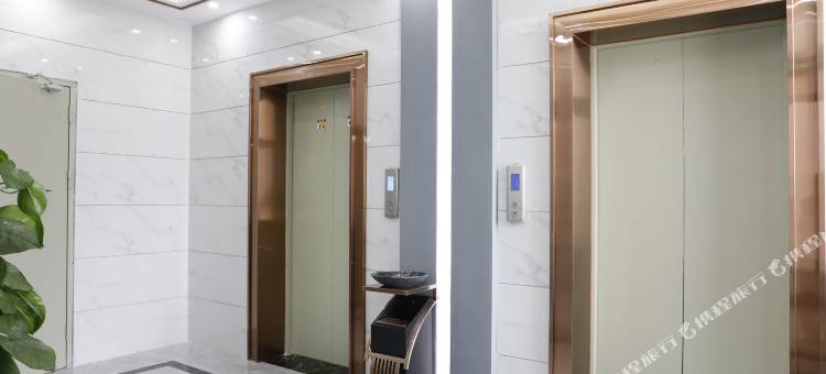 云朵轻语酒店(泰和客运站店)图片