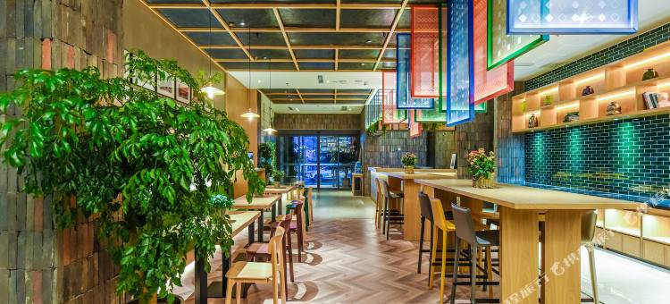 秋果酒店(重庆两江幸福广场光电园轻轨站店)图片