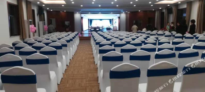 新乐国正天成假日酒店图片