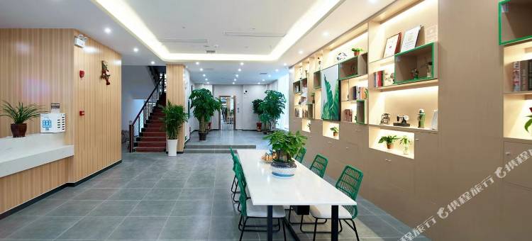 尚特优品酒店(咸宁通山政府广场客运站店)图片