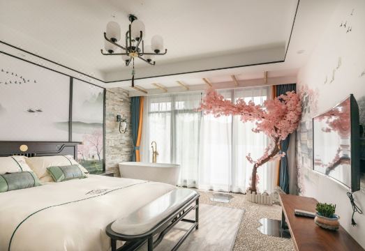 Shanghai ShuiYunJIan homestayHotel Overview