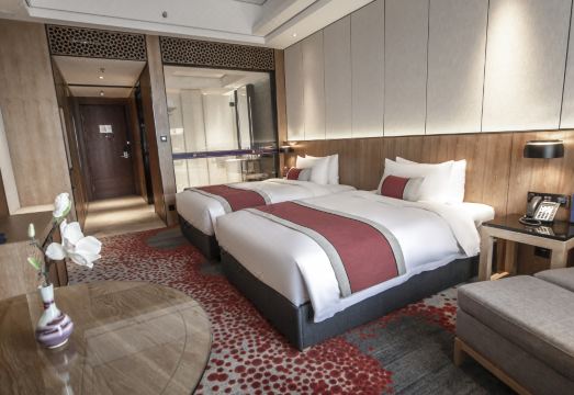 Hanlin Ruihe Hot Spring Resort in Meihekou Hotel Overview