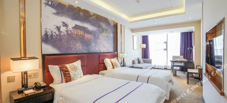 万源尖峰大酒店图片