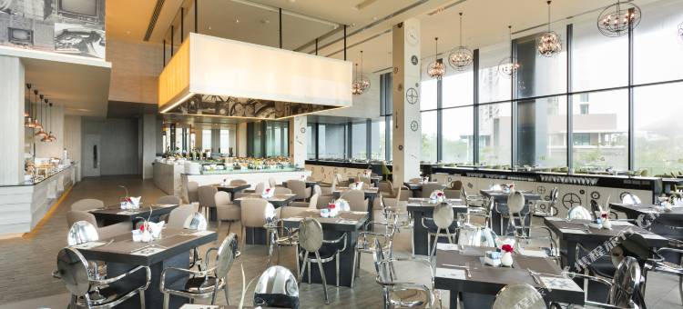 茨克斯5美景酒店(Tsix5 Phenomenal Hotel Pattaya)图片