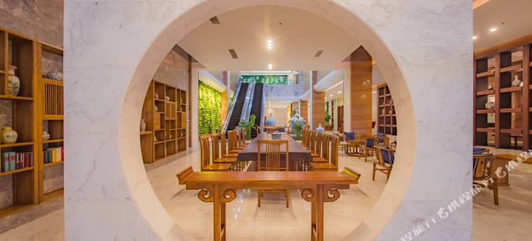 柏蔓艺术花园酒店(济南西站会展中心店)图片