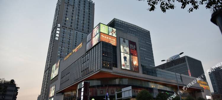 轻徕酒店(成都九眼桥牛王庙地铁站店)图片