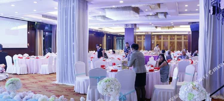 新昌白云山庄(大佛寺店)图片