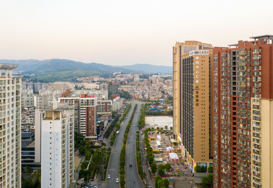 Highest Joint Hotels & Resort (Kunming Derun Center) Hotel Overview