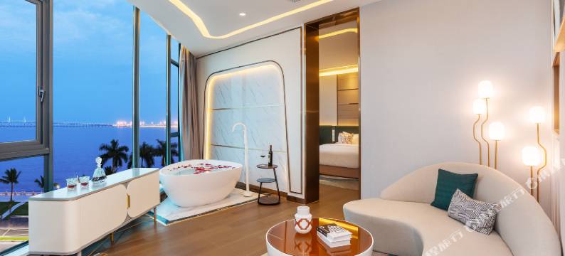 Oceanic Beauty·青麦S海景酒店(珠海拱北口岸情侣南路店)图片