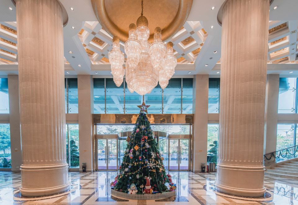 Golden Plaza International Hotel (Nanning Langdong Bus Station Metro Station) Hotel Overview
